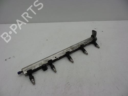 Used Injection rail Injection rail VOLVO S40 II (544) T5 (220 hp) 18620678 18620678