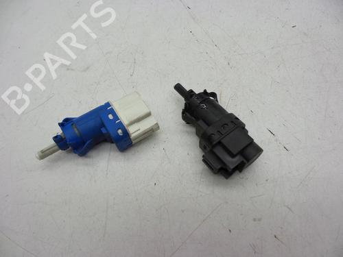 Used Switch Switch VOLVO S60 II (134) D3 (163 hp) 18623235 18623235