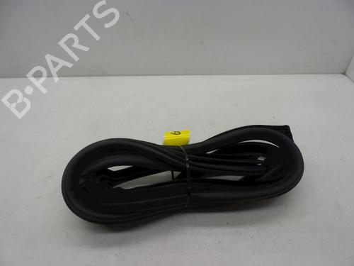 Used Rubber door seal VOLVO XC90 I (275) D5 AWD (200 hp) 18618081