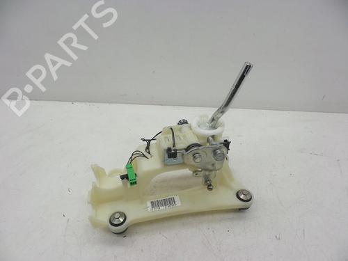 Used Shift knob Shift knob VOLVO V40 Hatchback (525) D2 (120 hp) 18619222 18619222