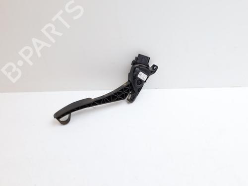 Used Pedal Pedal VOLVO V70 II (285) D5 (185 hp) 32405424 32405424