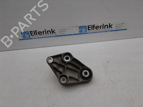 Used Engine mount Engine mount VOLVO V40 Hatchback (525) D2 (114 hp) 18631164 18631164