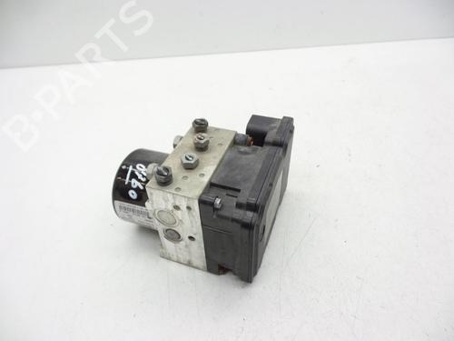 Used ABS pump VOLVO XC60 I SUV (156) D3 (150 hp) 18625344