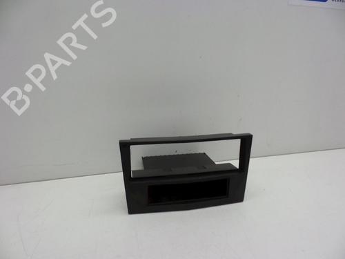 Midtkonsoll Midtkonsoll OPEL AGILA A (H00) 1.2 16V Twinport (F68) (80 hp) 18621981 18621981
