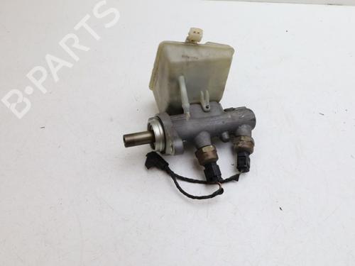 Used Brake master cylinder VOLVO V70 II (285) D5 (185 hp) 32405439