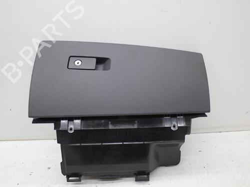 Handskerum Handskerum VOLVO V70 III (135) 2.0 D (136 hp) 18612250 18612250