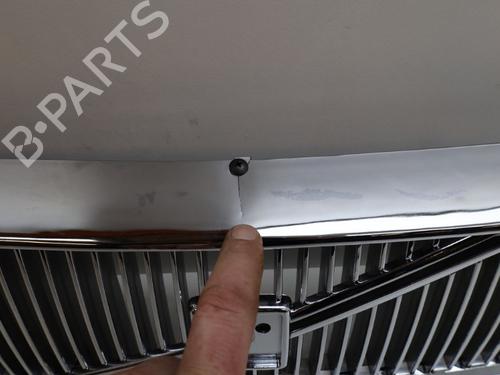 Used Grille VOLVO 460 (464) 1.7 (87 hp) 24203059