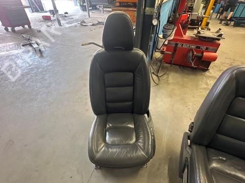 Used Left front seat Left front seat 38267443 38267443
