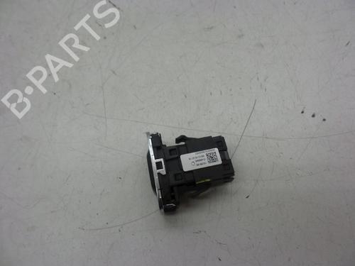 Switch VOLVO V40 Hatchback (525) T2 | BP18637281I30 - Image 2