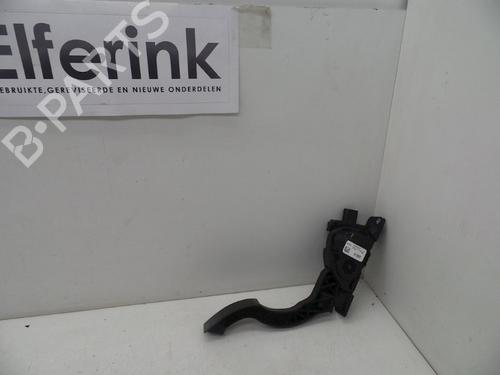 Used Pedal VOLVO V40 Hatchback (525) T2 GTDi (120 hp) 18615458