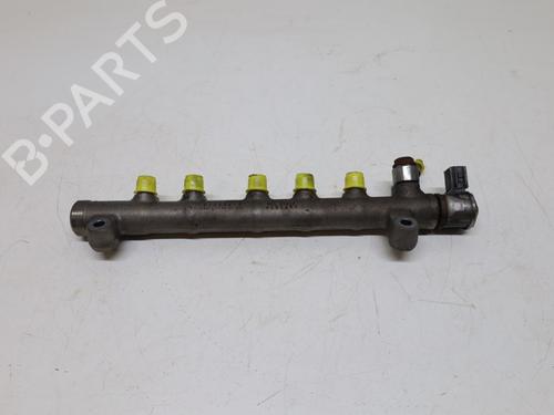 Used Injection rail Injection rail 38518264 38518264