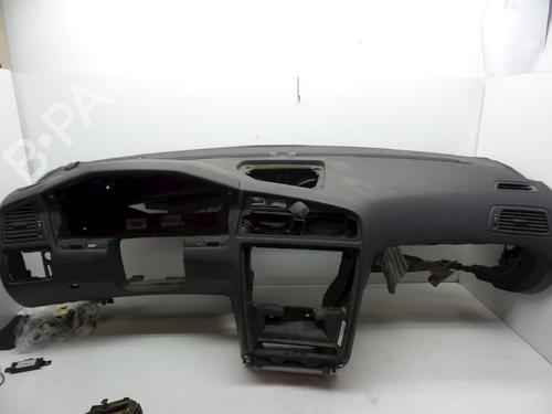 Tablier Tablier VOLVO V70 II (285) D5 (163 hp) 18620762 18620762