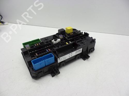 Used Fuse box Fuse box OPEL ASTRA H (A04) 1.6 (L48) (105 hp) 18625738 18625738