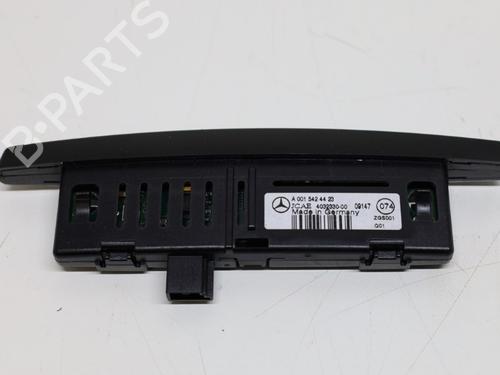 Used Control unit Control unit MERCEDES-BENZ E-CLASS (W212) E 350 CGI (212.057) (292 hp) 40532763 40532763