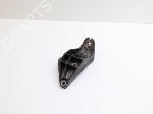 Used Gearbox mount Gearbox mount SAAB 900 II Convertible 2.0 -16 Turbo (185 hp) 18607570 18607570