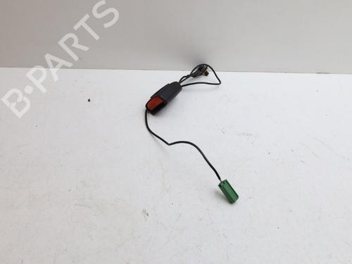 Boucle de ceinture de sécurité VOLVO V70 III (135) 2.0 T (203 hp) 32087188