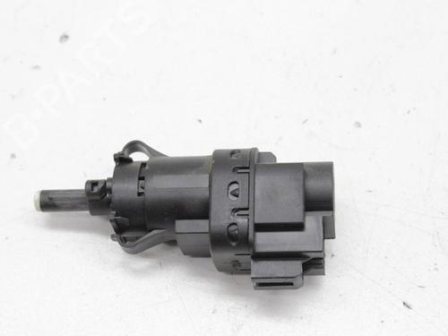 Used Switch Switch VOLVO V70 III (135) 2.4 D (163 hp) 18612042 18612042