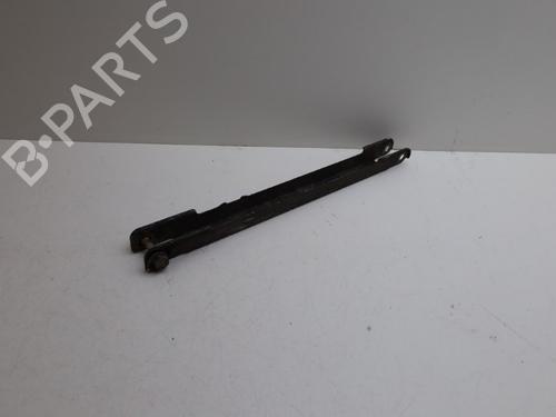Højre bagtil bærearm VOLVO V70 II (285) 2.4 (140 hp) 31259586