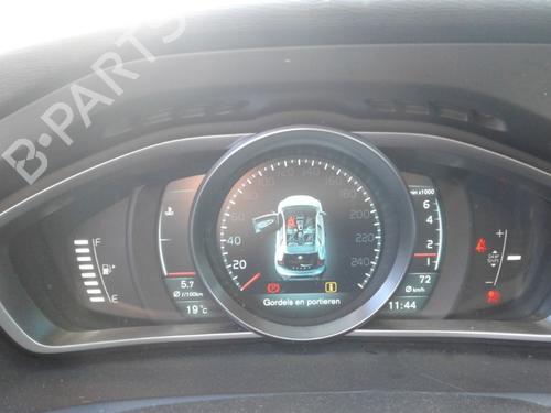Used Instrument cluster Instrument cluster VOLVO V40 Hatchback (525) T2 GTDi (120 hp) 18632858 18632858