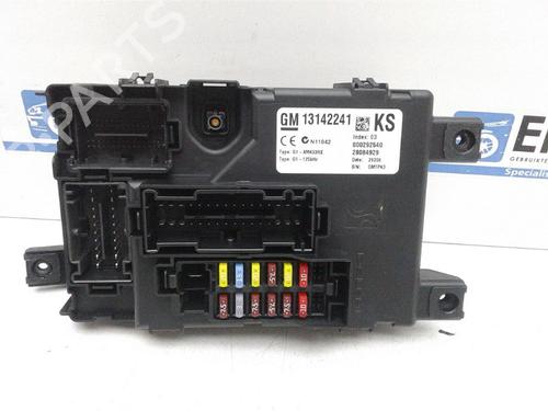Used Fuse box Fuse box OPEL CORSA D (S07) 1.2 (L08, L68) (80 hp) 18629791 18629791