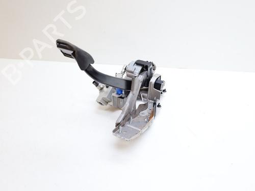 Used Break pedal Break pedal VOLVO V60 I (155) D6 Hybrid AWD (280 hp) 25851396 25851396