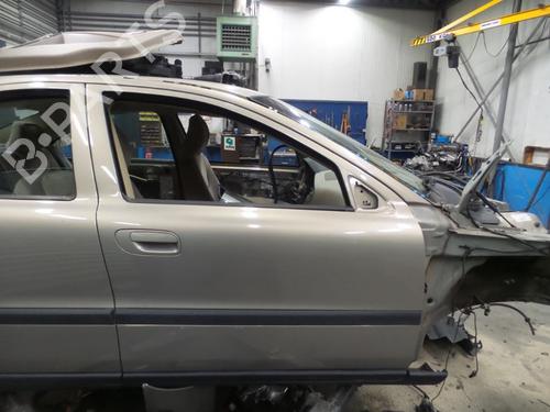 Used Right front door VOLVO S60 I (384) 2.4 (140 hp) 18630325