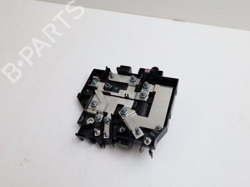 Used Fuse box Fuse box LYNK & CO 01 PHEV (261 hp) 18638397 18638397