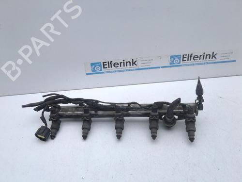 Used Injection rail Injection rail VOLVO V70 I (875, 876) 2.4 (144 hp) 18631668 18631668