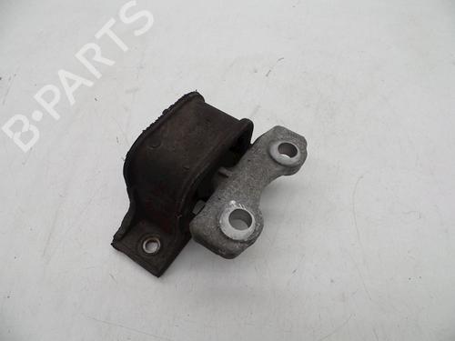 Used Engine mount Engine mount OPEL CORSA C (X01) 1.2 Twinport (F08, F68) (80 hp) 18617000 18617000