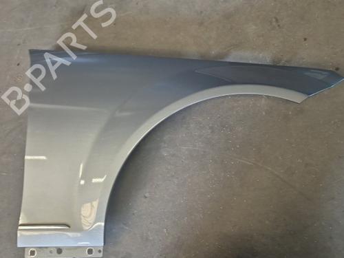 Used Right front fenders MERCEDES-BENZ C-CLASS (W204) C 180 CGI (204.049) (156 hp) 26883451