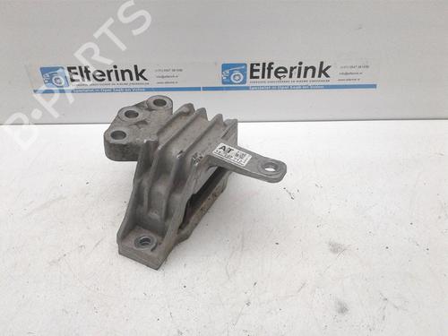 Used Engine mount Engine mount 18630199 18630199