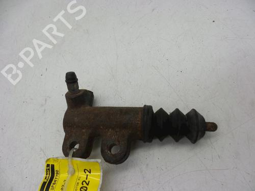 Used Clutch slave cylinder VOLVO V40 Estate (645) 1.8 i (122 hp) 18609003