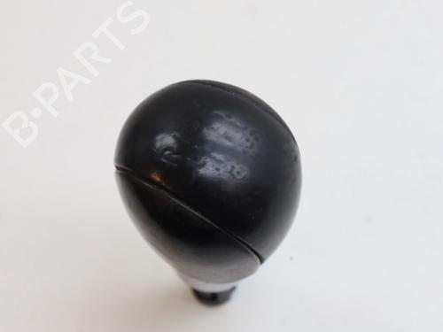Used Shift knob Shift knob VOLVO V70 III (135) 2.0 D (136 hp) 21559721 21559721