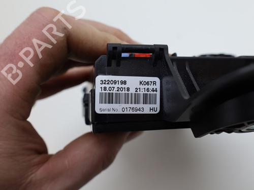 Fuse box VOLVO V60 II (225) D3 | BP18636863E1 - Image 3