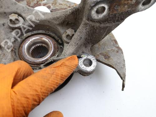 Used Left front steering knuckle SAAB 9-3 Convertible (YS3F) 2.0 t (175 hp) 31092735