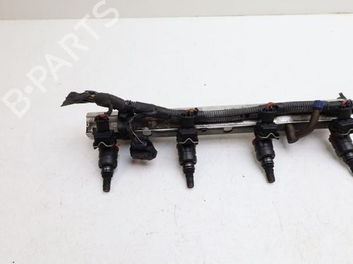 Einspritzleiste für VOLVO V40 Estate (645) 2.0 T (163 hp) 32752166