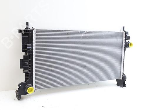 Used Water radiator VOLVO V60 II (225) D3 (150 hp) 29053165