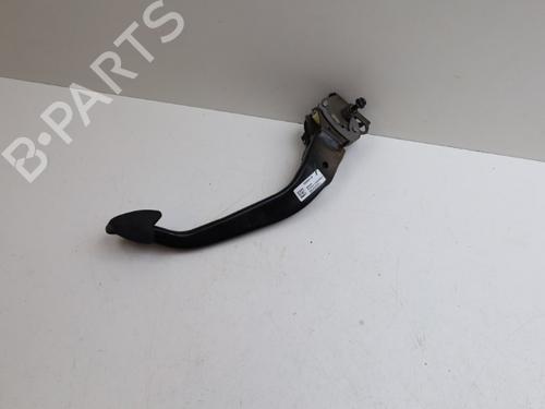 Used Break pedal VOLVO V60 II (225) D3 (150 hp) 29053277
