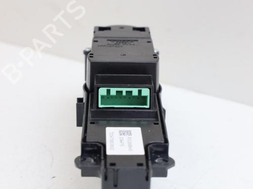 Switch VOLVO V60 II (225) T6 Plug-in Hybrid AWD | BP29854799I30 