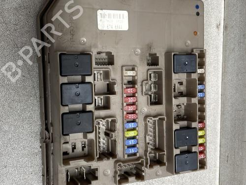 Boîte à Fusibles RENAULT CLIO III (BR0/1, CR0/1) 1.5 dCi (BR17, CR17) (86 hp) 29972445