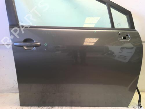 Used Right front door TOYOTA COROLLA Verso (ZER_, ZZE12_, R1_) 2.2 D-4D (AUR10_, AUR10R) (136 hp) 18210138