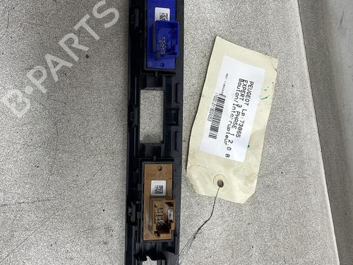 Used Switch Switch PEUGEOT EXPERT Van (V_) 2.0 BlueHDi 120 (122 hp) 30899963 30899963