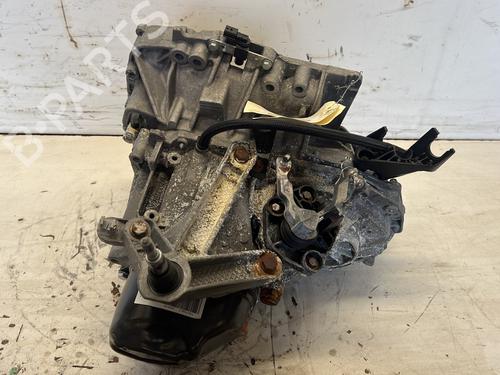 gearbox-renault-clio-iii-br01-cr01-2005-2006-2007-2008-2009-2010-2011-2012-2013-2014-24114661 main image
