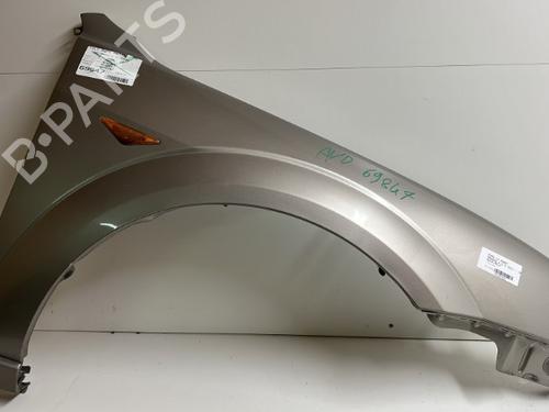 Used Right front fenders FORD MONDEO III (B5Y) 2.0 TDCi (130 hp) 18896124