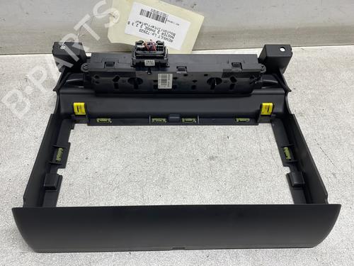 switch-renault-master-iii-van-fv-2010-28296217 main image