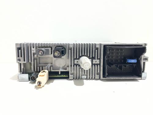 Used Radio Radio PEUGEOT 208 I (CA_, CC_) 1.0 VTi (68 hp) 40253660 40253660