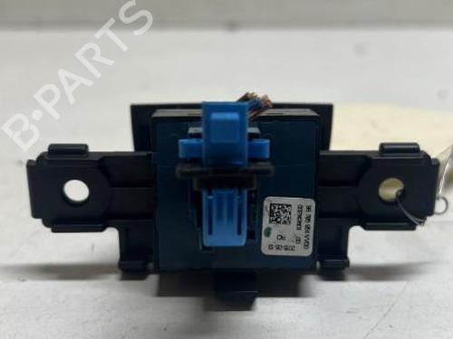 Used Switch Switch PEUGEOT 308 II (LB_, LP_, LW_, LH_, L3_) 2.0 BlueHDi 150 (150 hp) 18229735 18229735