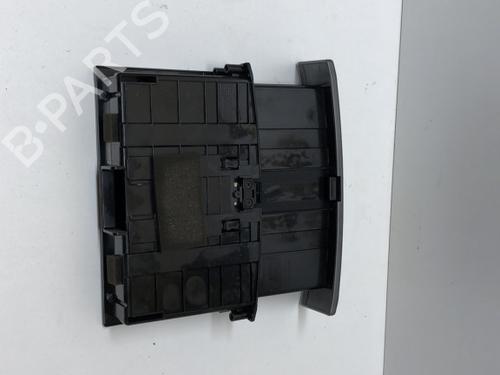 Used Glove box Glove box KIA SORENTO I (JC) 2.5 CRDi (170 hp) 18228784 18228784