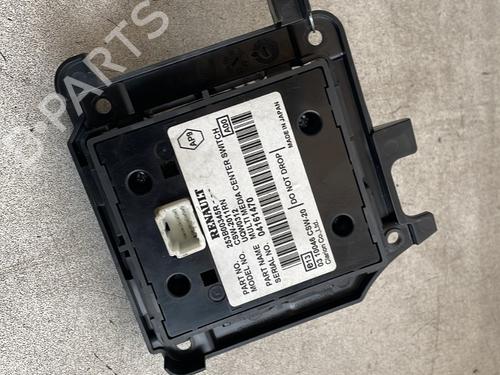 Switch RENAULT MEGANE III Hatchback (BZ0/1_, B3_) 1.5 dCi (BZ09, BZ0D, BZ1W, BZ29, BZ14) | BP30670159I30 - Image 2