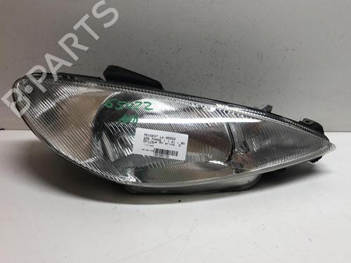 Used Right headlight PEUGEOT 206 Hatchback (2A/C) 1.4 i (75 hp) 18227282